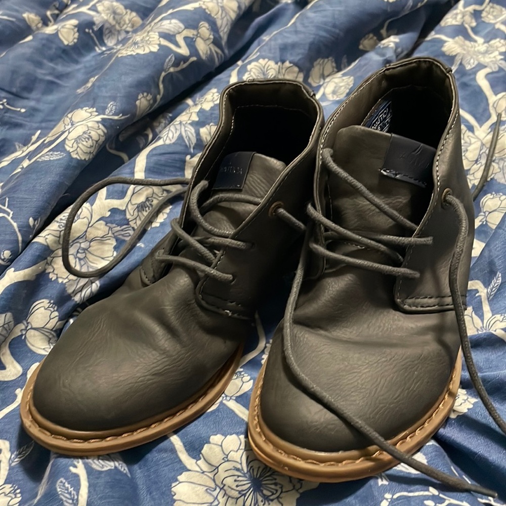 cute dress lace up shows for little boys in good condition
